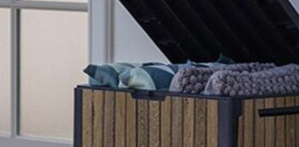 Achetez le coffre de terrasse Signature de 113 litres en noyer – Keter Canada