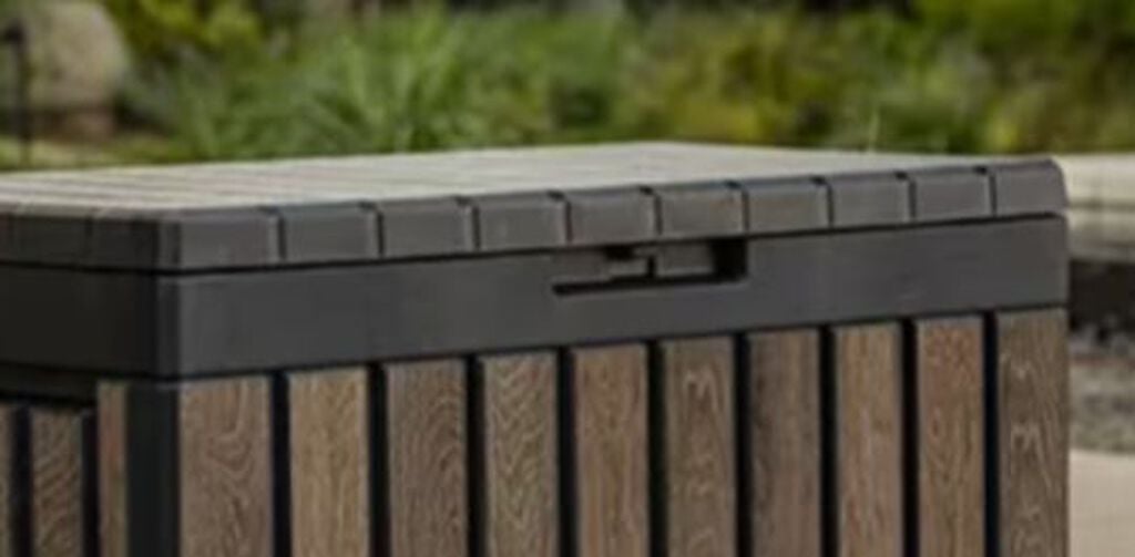 Achetez le coffre de terrasse Signature de 190 litres en noyer – Keter Canada