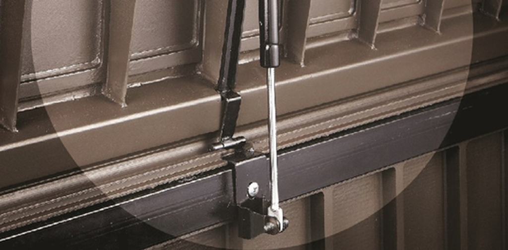 Arcón de exterior Glenwood 128x65x61 cm y 390L - Marrón