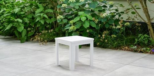 White Chaise Square Small Outdoor Side Table - Keter US