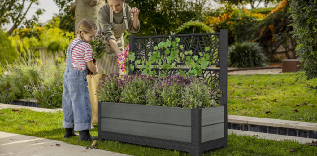 Green Privacy Planter With Tulip-Shaped Trellis - Keter US