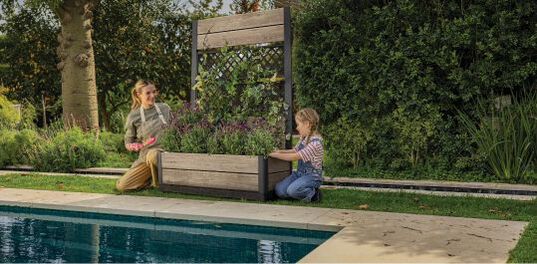 Ashwood Brown Privacy Planter With Trellis - Keter US