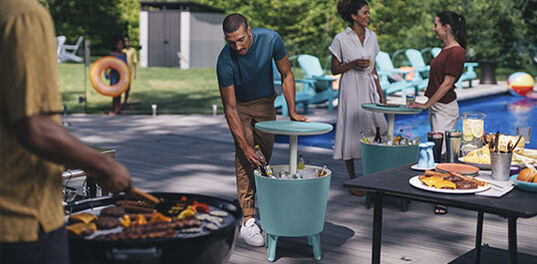 Classic Teal 7.5 Gallon Cooler Table - Keter