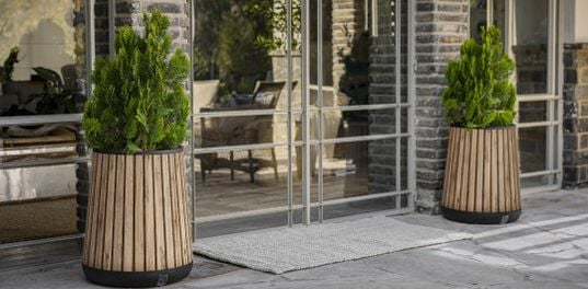 Self Watering Pine Brown Conical Planter - Keter US