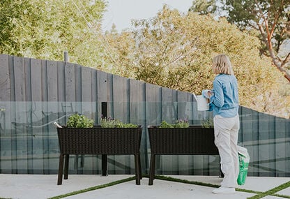 Graphite Splendor 31.7 Gallon Elevated Garden Bed - Keter US