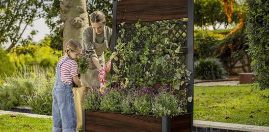 Rosewood Brown Privacy Planter With Trellis - Keter US