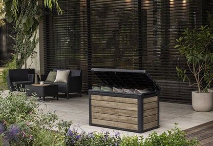 Coffre de rangement pour terrasses Signature 100 gallons Brun de frêne 100 gallons – Keter Canada