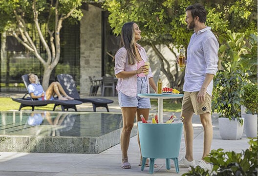 Achetez le bar refroidissant classique de 28,39 litres (7,5 gallons) en bleu sarcelle – Keter Canada