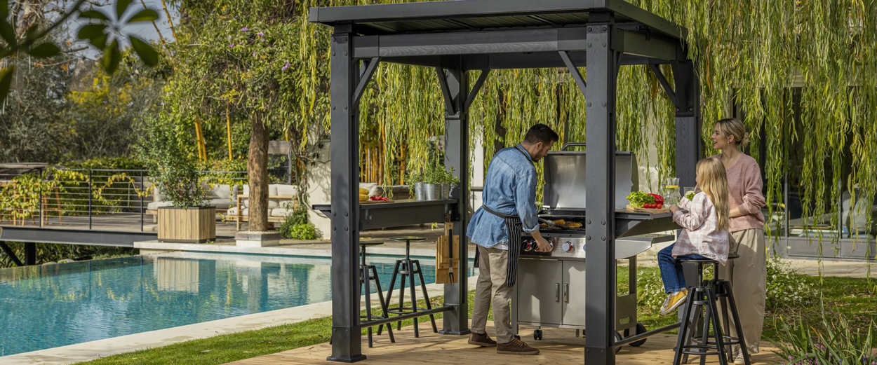 Outdoor Hosting