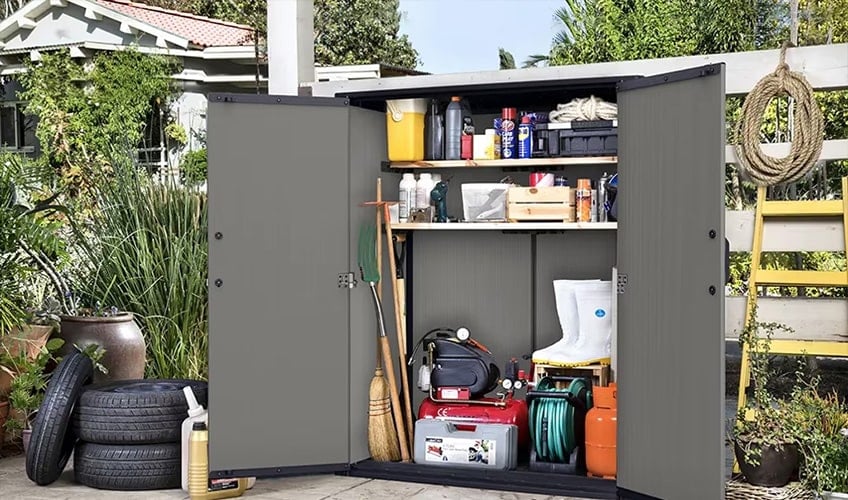 Cobertizos de exterior para almacenar herramientas y mantenimiento de jardín