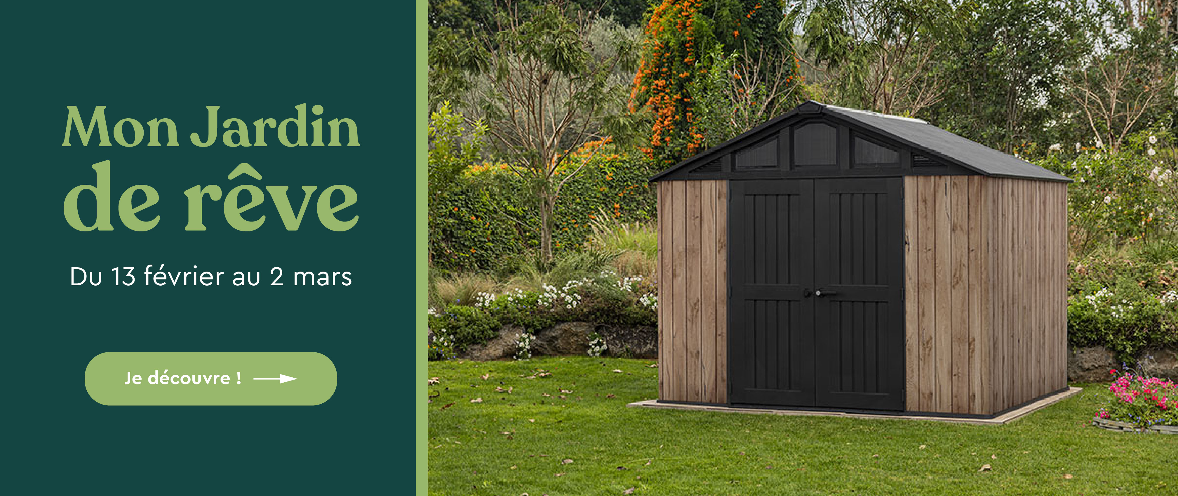 Abri de jardin aspect bois clair dans un jardin